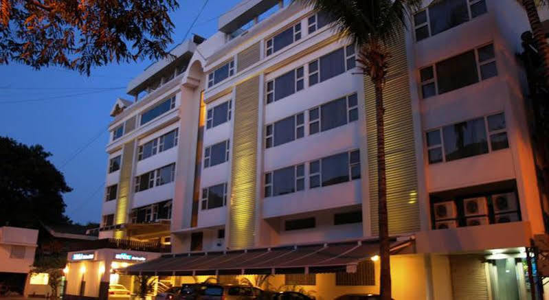 Kapila Business Hotel Pune Exterior foto